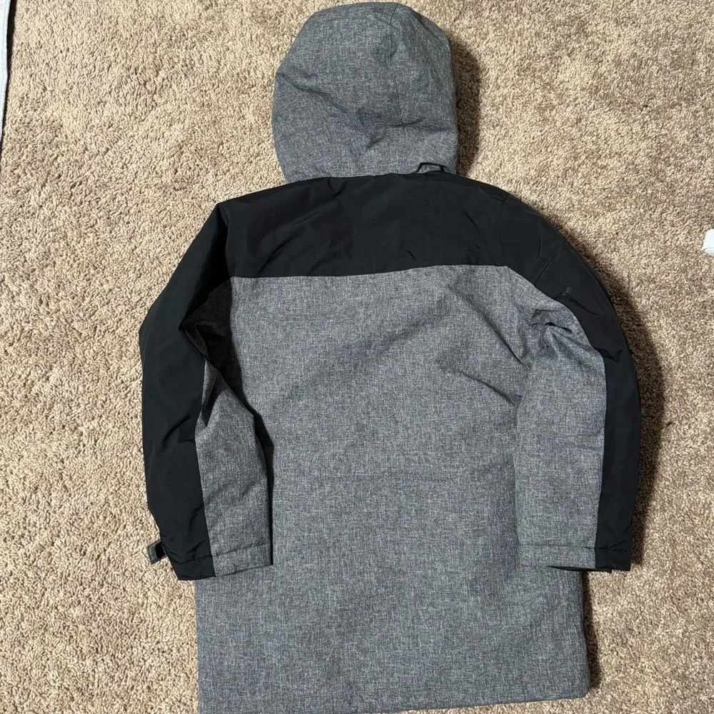 Quiksilver Two-Tone Hooded Jacket in Gray and Black - Picture 4 of 4